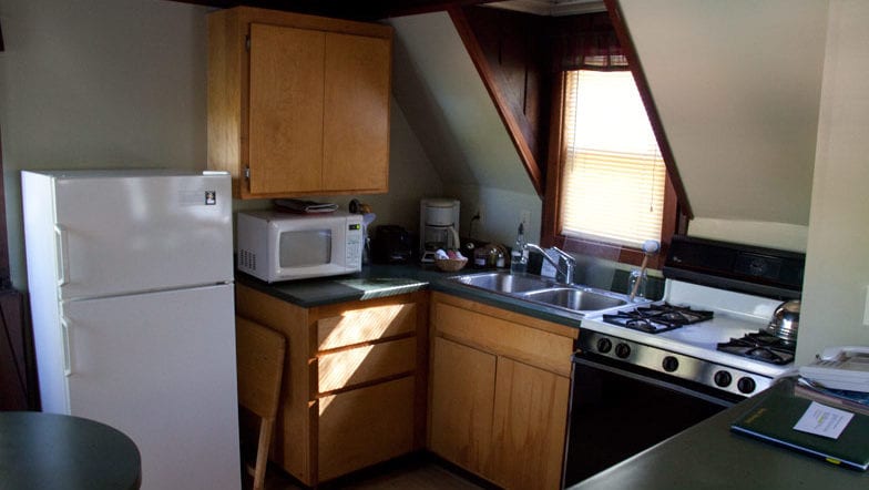 Apple Cabin Kitchen at Creekside Resort