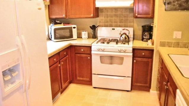 Finch suite kitchen at Creekside Inn and Resort