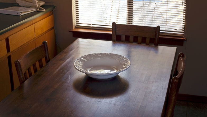 Osprey Cabin dining area at Creekside Resort