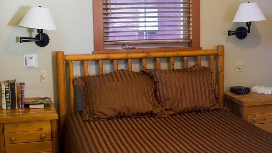 Lark Cabin guest room at Creekside Resort